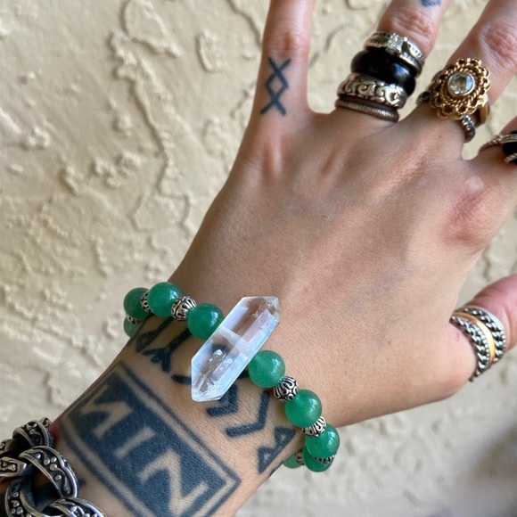 Genuine double point crystal quartz & jade beads - Picture 2 of 10